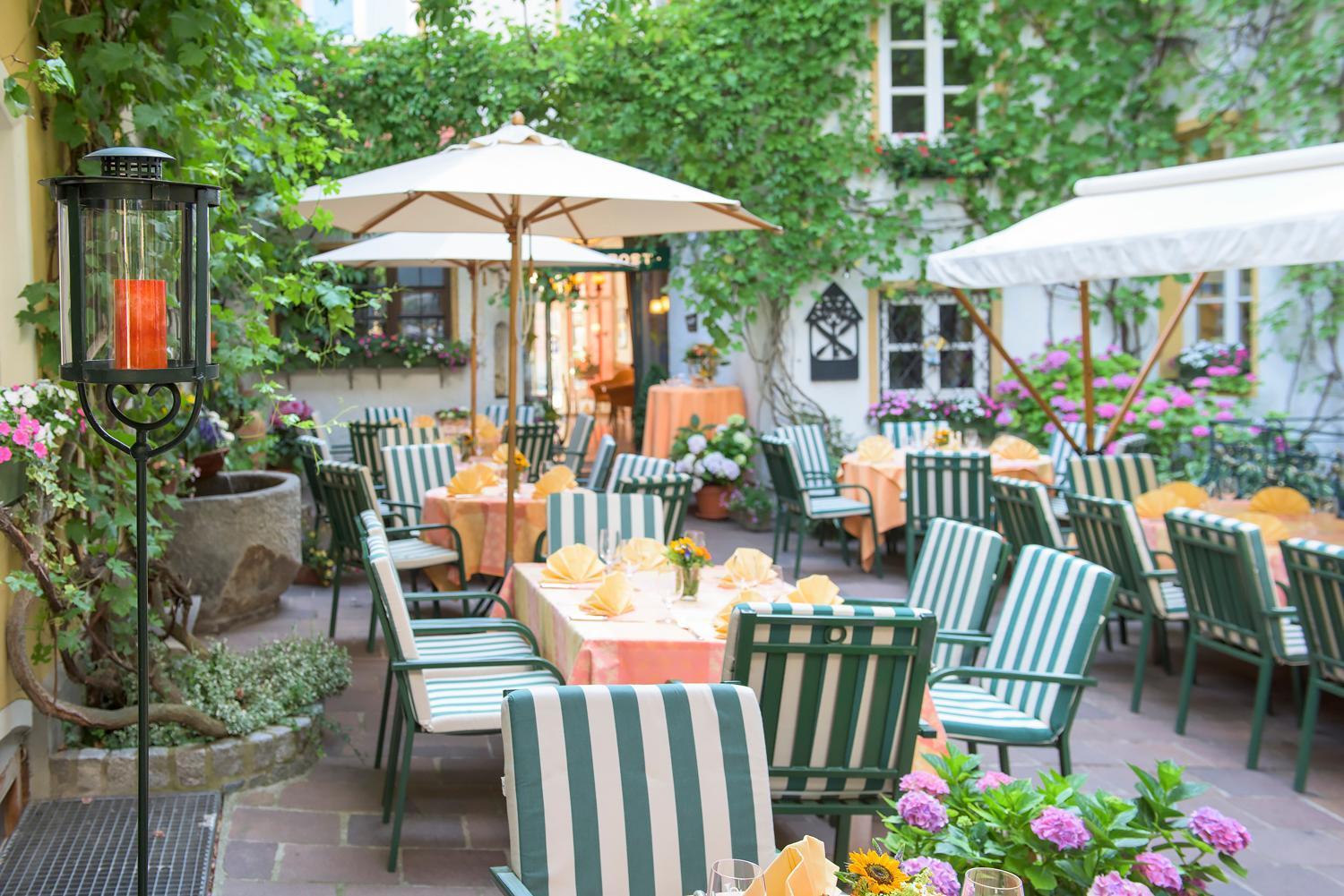Romantik Hotel Zur Post Fuerstenfeldbruck Eksteriør billede