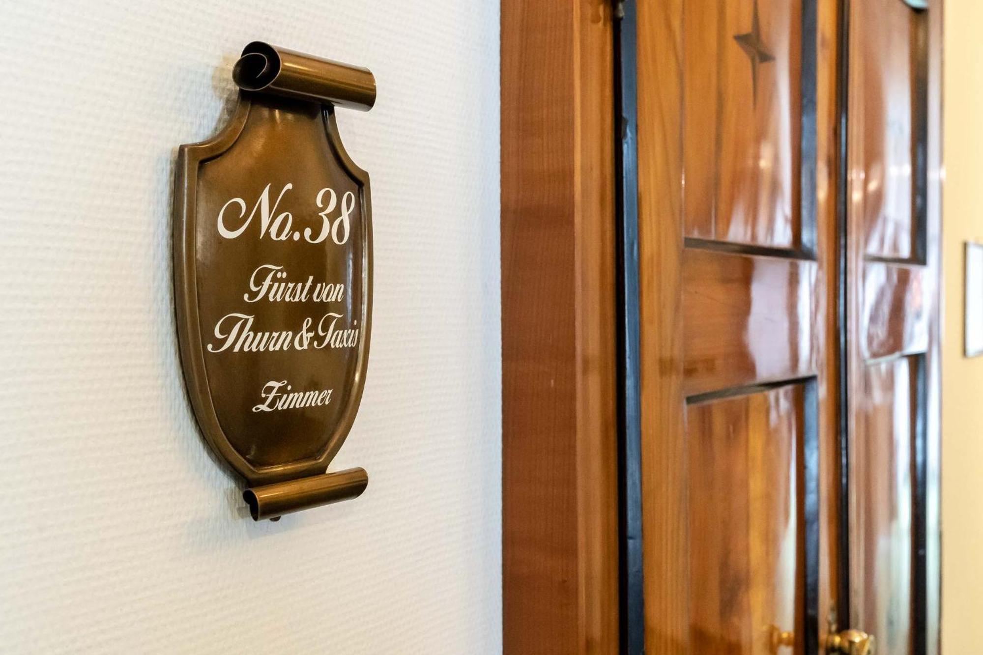 Romantik Hotel Zur Post Fuerstenfeldbruck Eksteriør billede