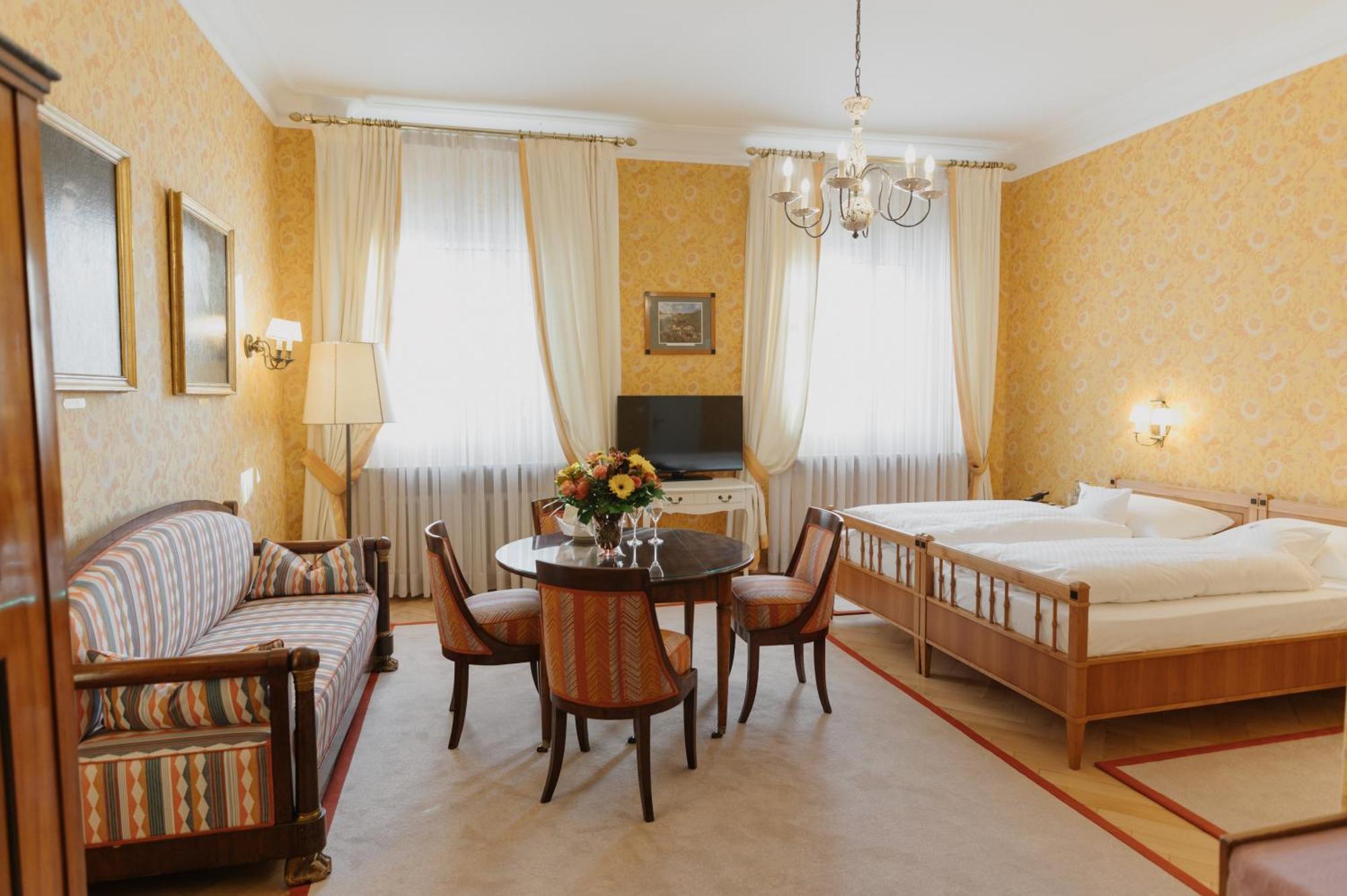 Romantik Hotel Zur Post Fuerstenfeldbruck Eksteriør billede