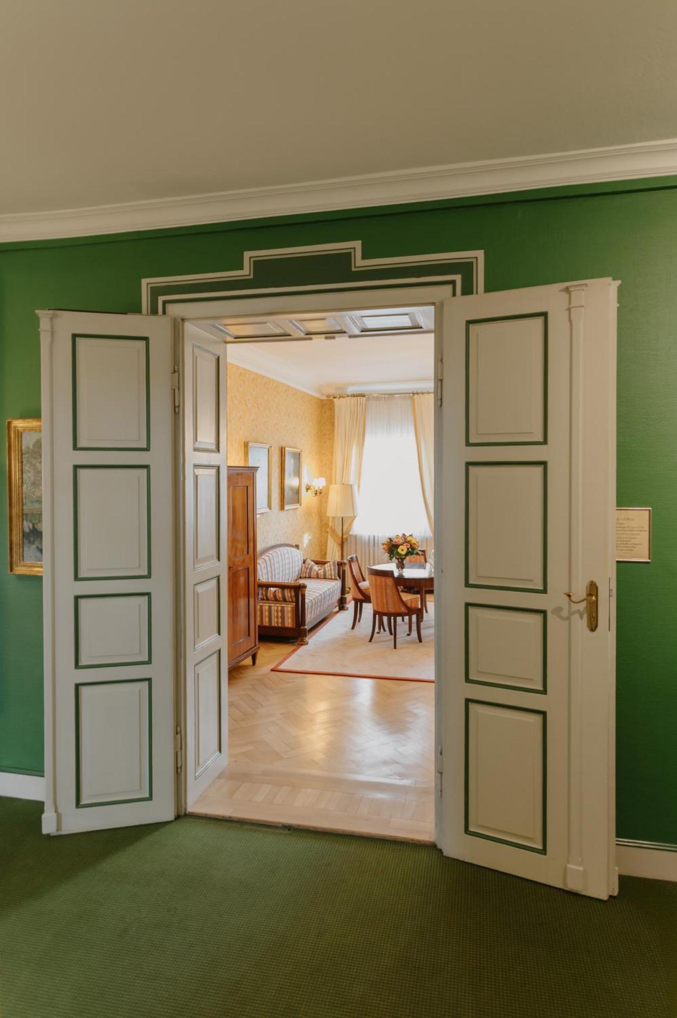 Romantik Hotel Zur Post Fuerstenfeldbruck Eksteriør billede